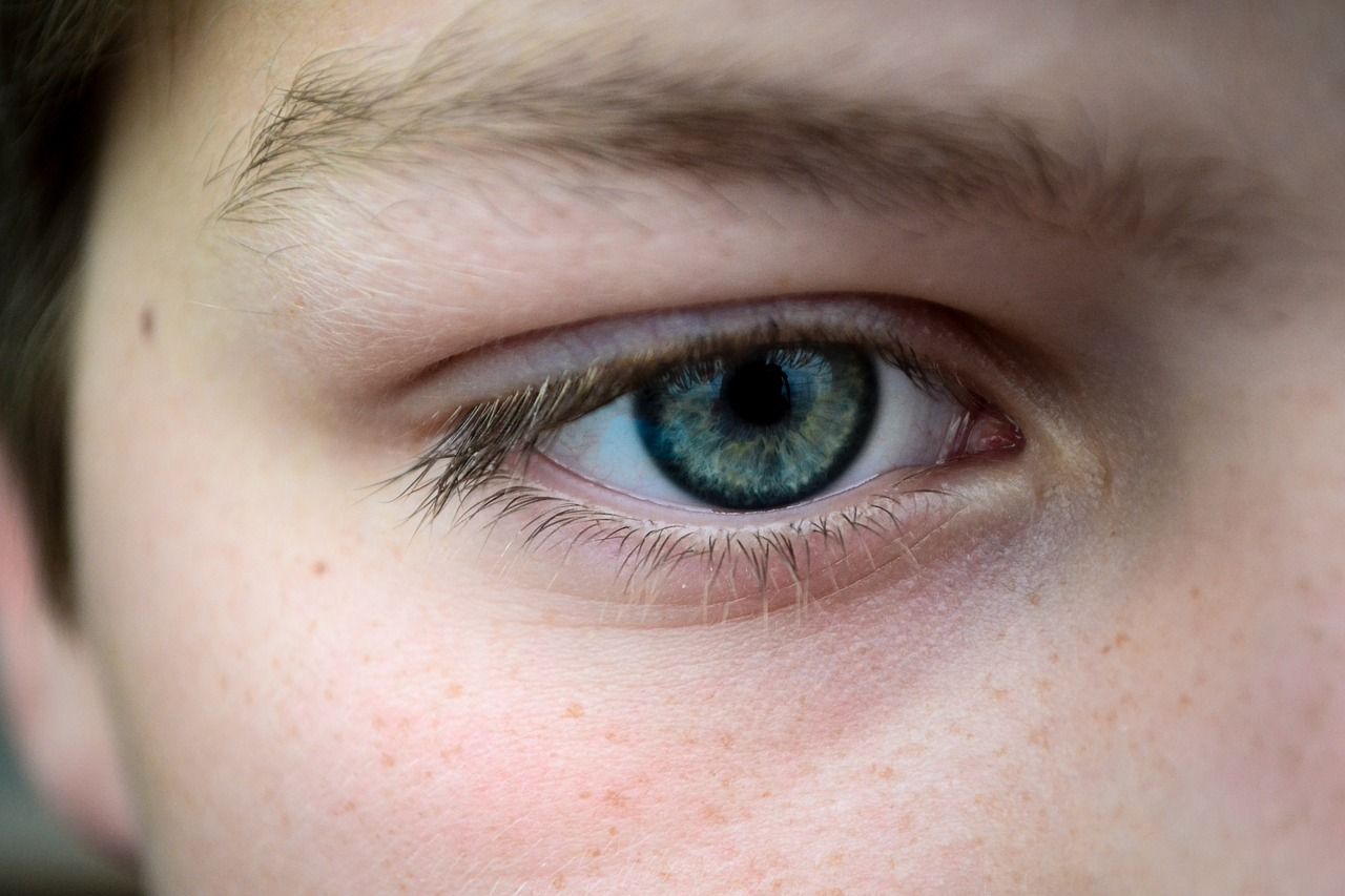 Jak badane są choroby soczewki oka?