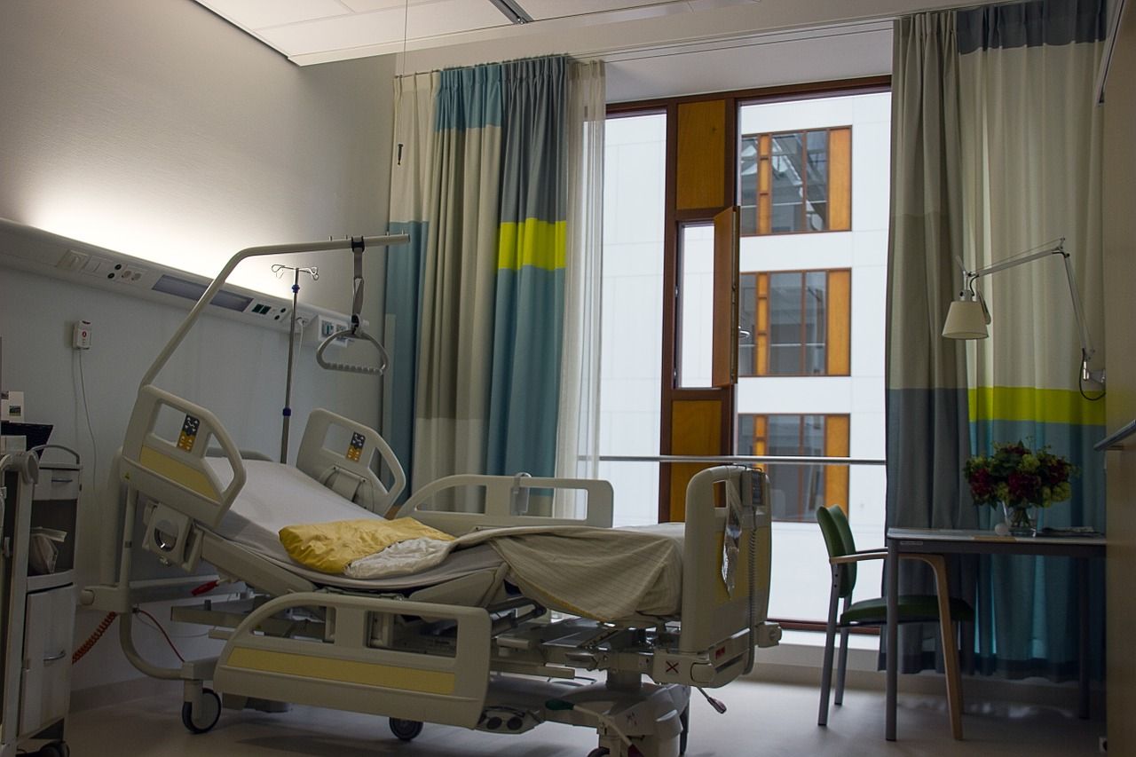 W jakie niezbędne akcesoria powinien zaopatrzyć się szpital?