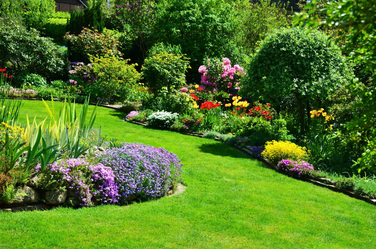 Na jakie ozdoby do ogrodu warto się zdecydować?